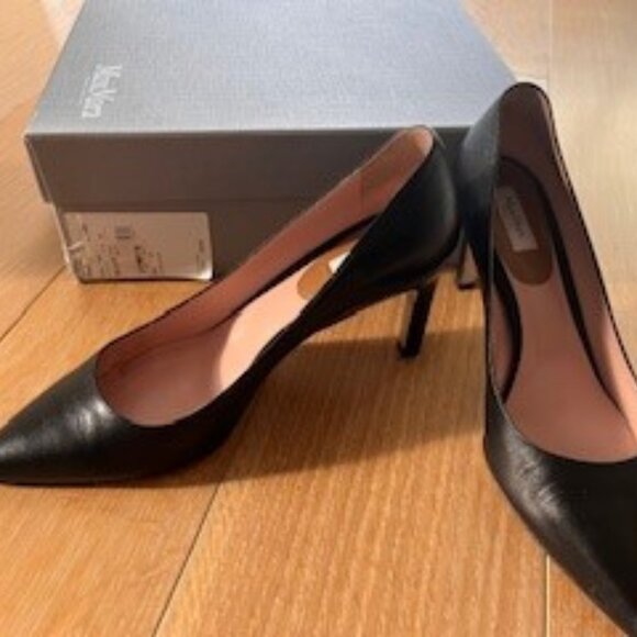 MaxMara Black Leather Pointed Toe Pumps - Picture 1 of 3